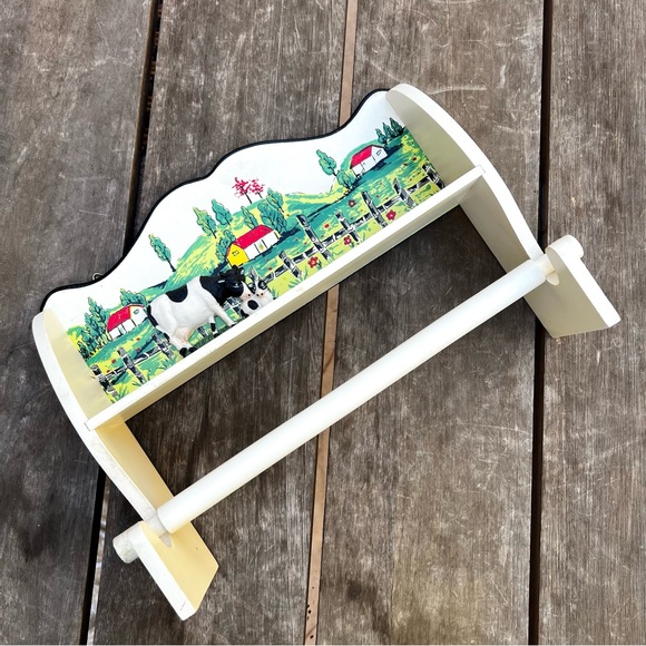 Vintage 3D Cow Farmhouse Themed Wooden Shelf Paper Towel Holder Wall Hanging - Picture 1 of 10